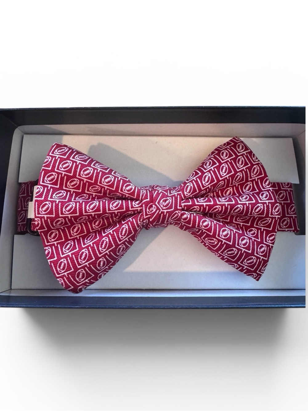 Vineyard Vines Boys Football Bow Tie, Pre-Tied, Red & White